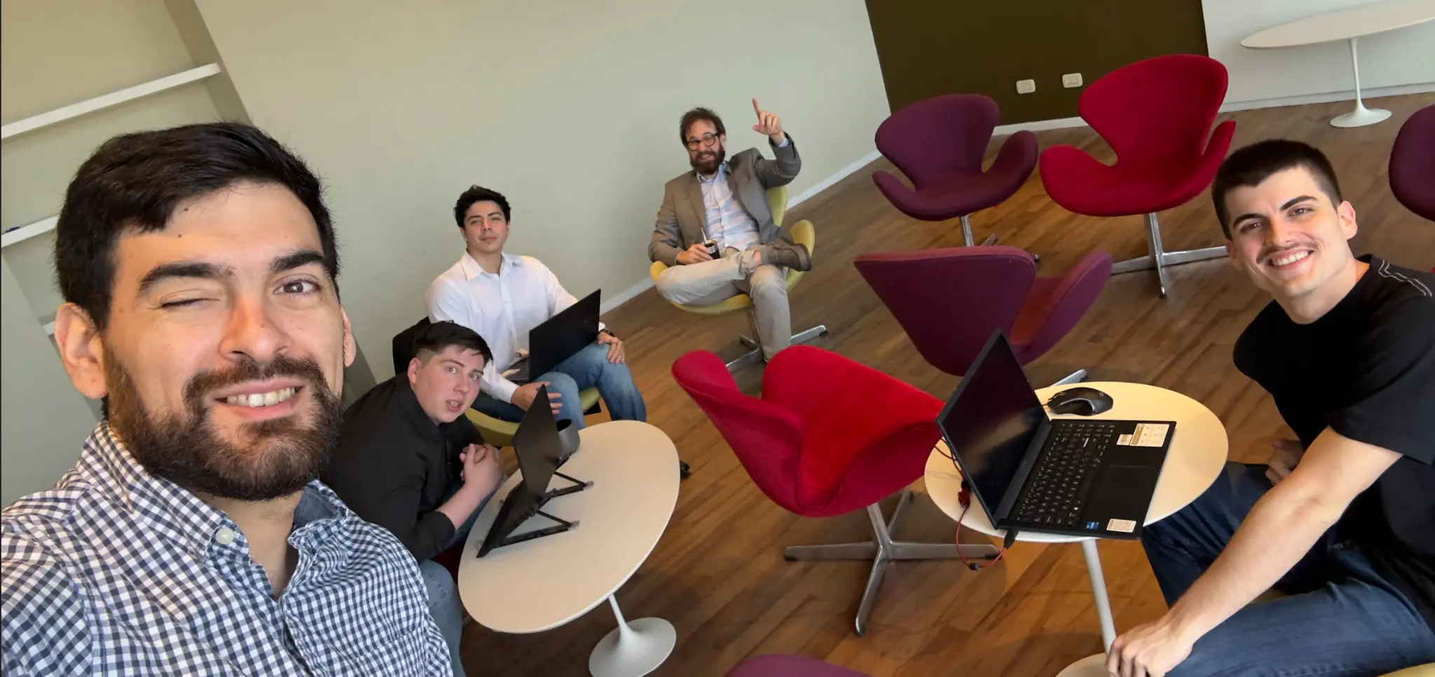 Foto grupal del equipo Vantegrate — profesionales en inteligencia artificial empresarial